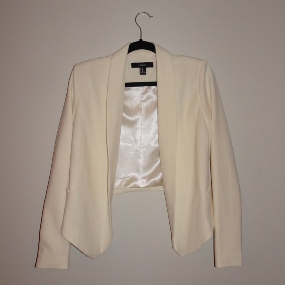Cream Blazer w/Satin Lining (Size M)